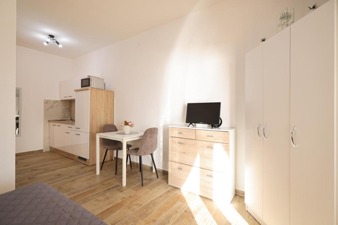Apartments Kiara Bibinje Eksteriør bilde